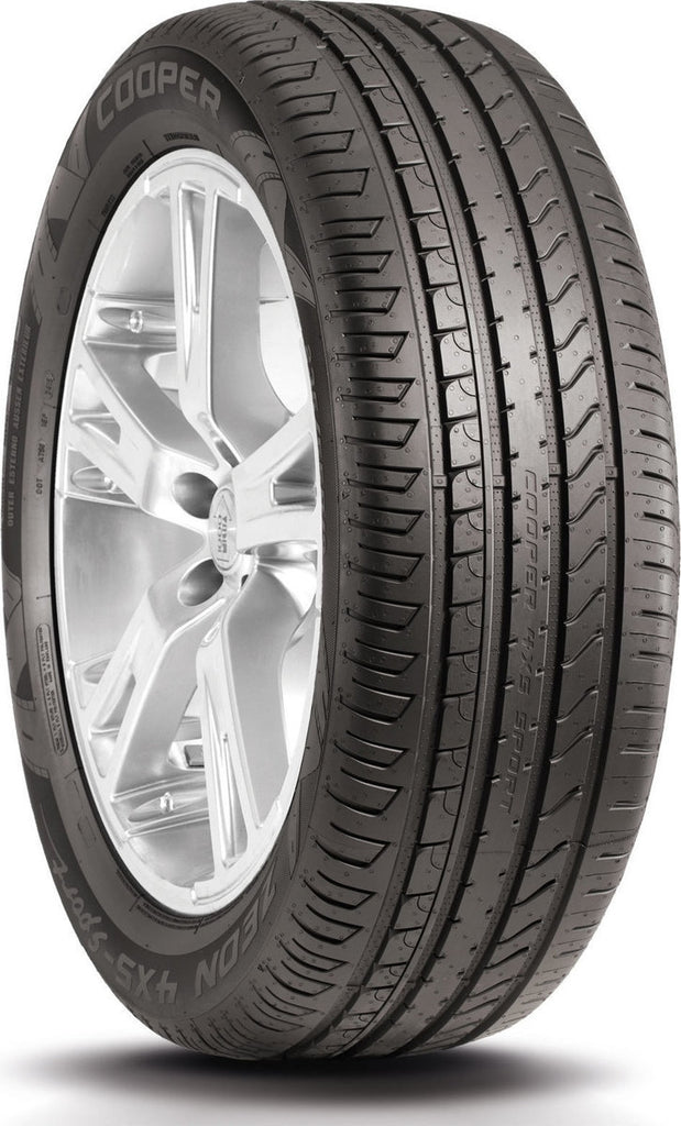 235/70R16 106H Cooper Zeon 4XS Sport 4X4