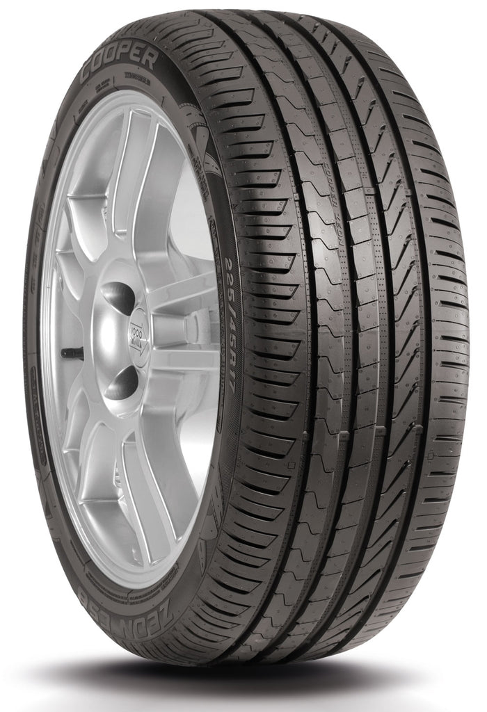 195/55R16 87V Cooper Zeon CS8